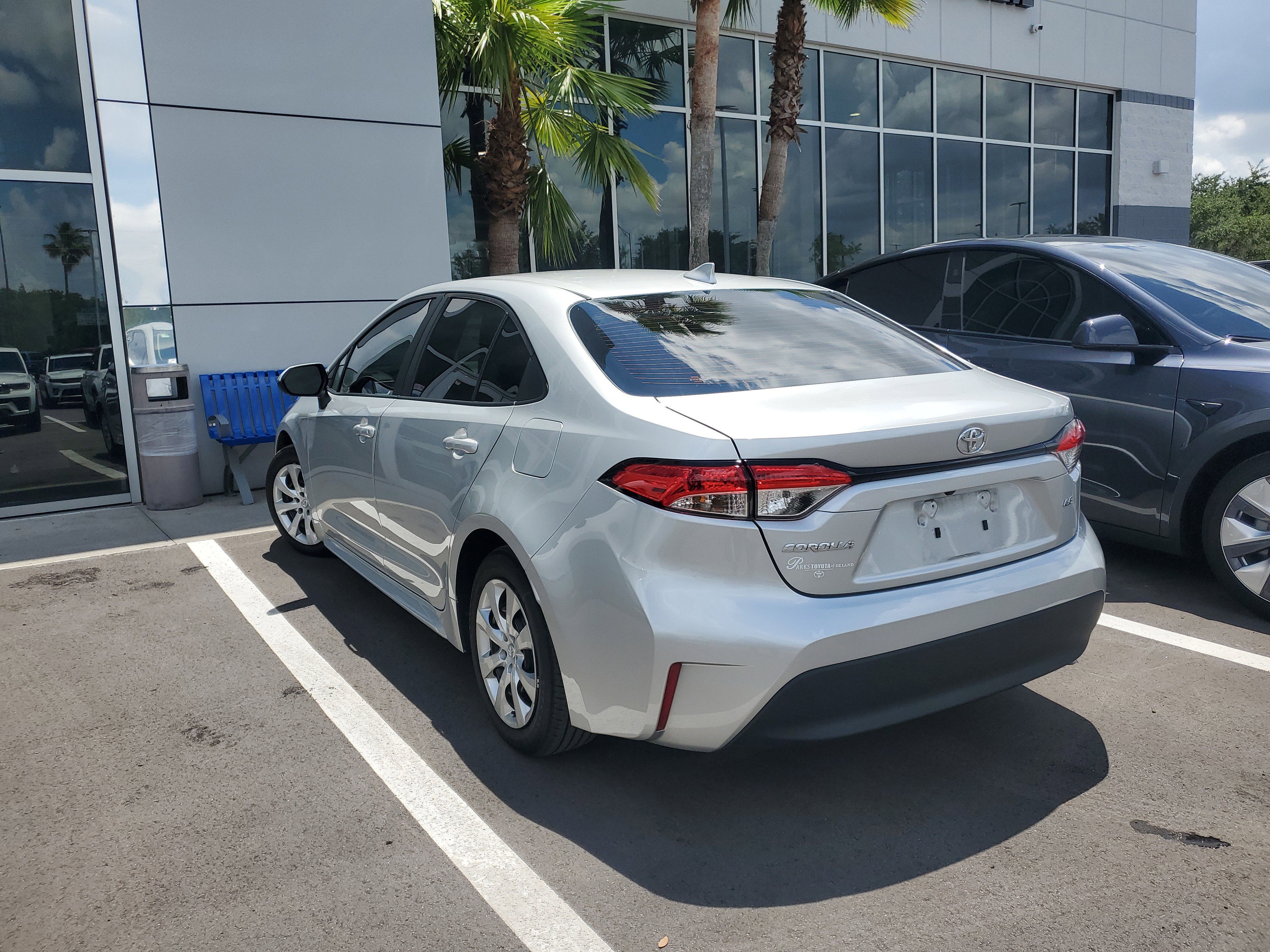Used 2024 Toyota Corolla LE FWD image 3