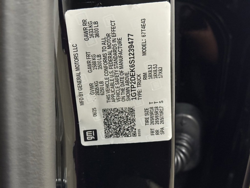 New 2025 GMC Canyon AT4 image 22