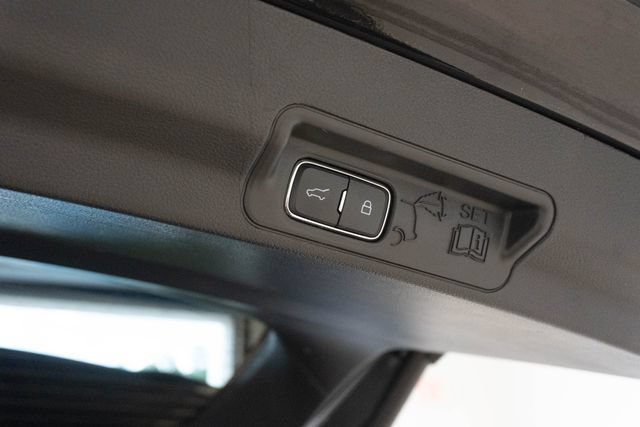 Used 2025 Ford Explorer ST-Line AWD/4WD image 15