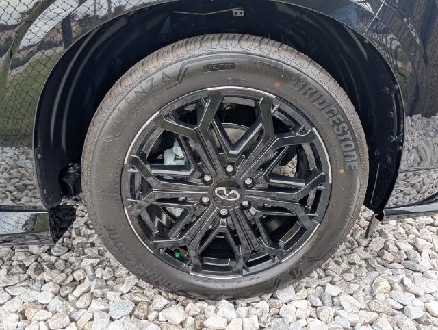 Used 2026 INFINITI QX80 4WD image 5