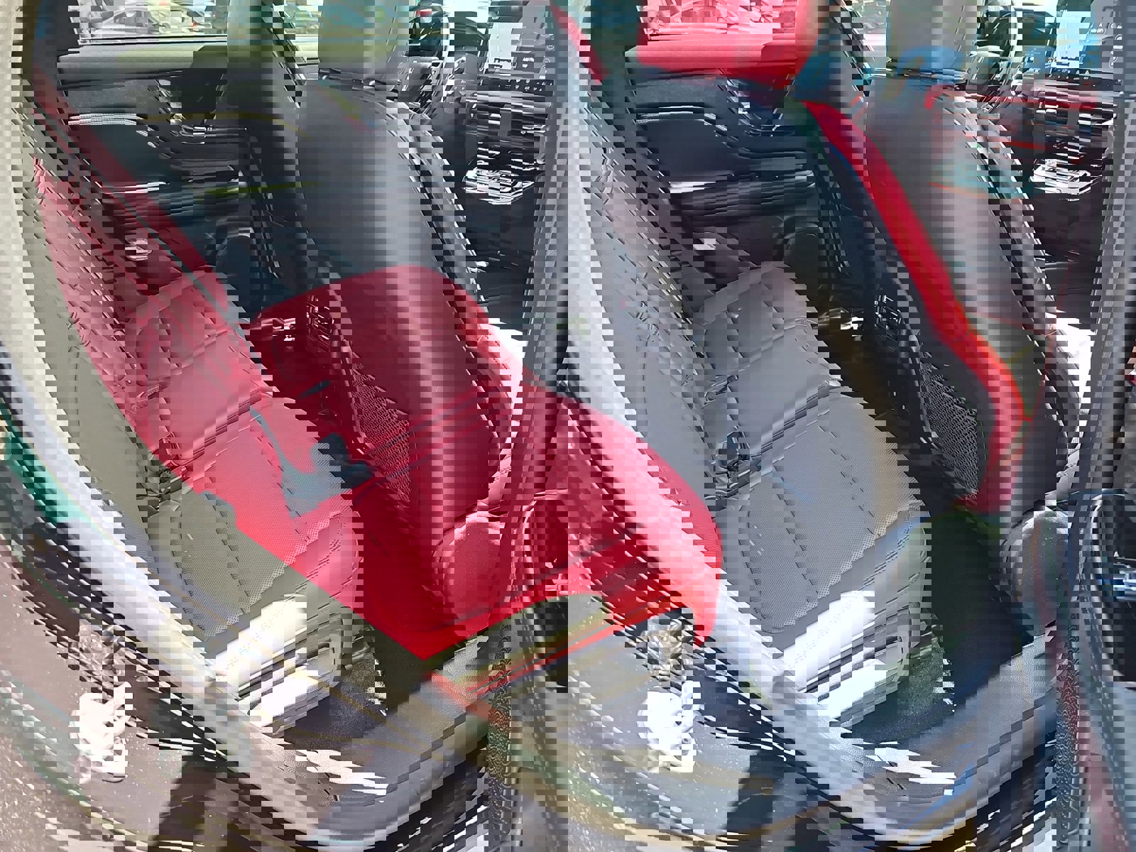 Used 2023 Lincoln Corsair Reserve w/ Jet Appearance Package FWD image 11