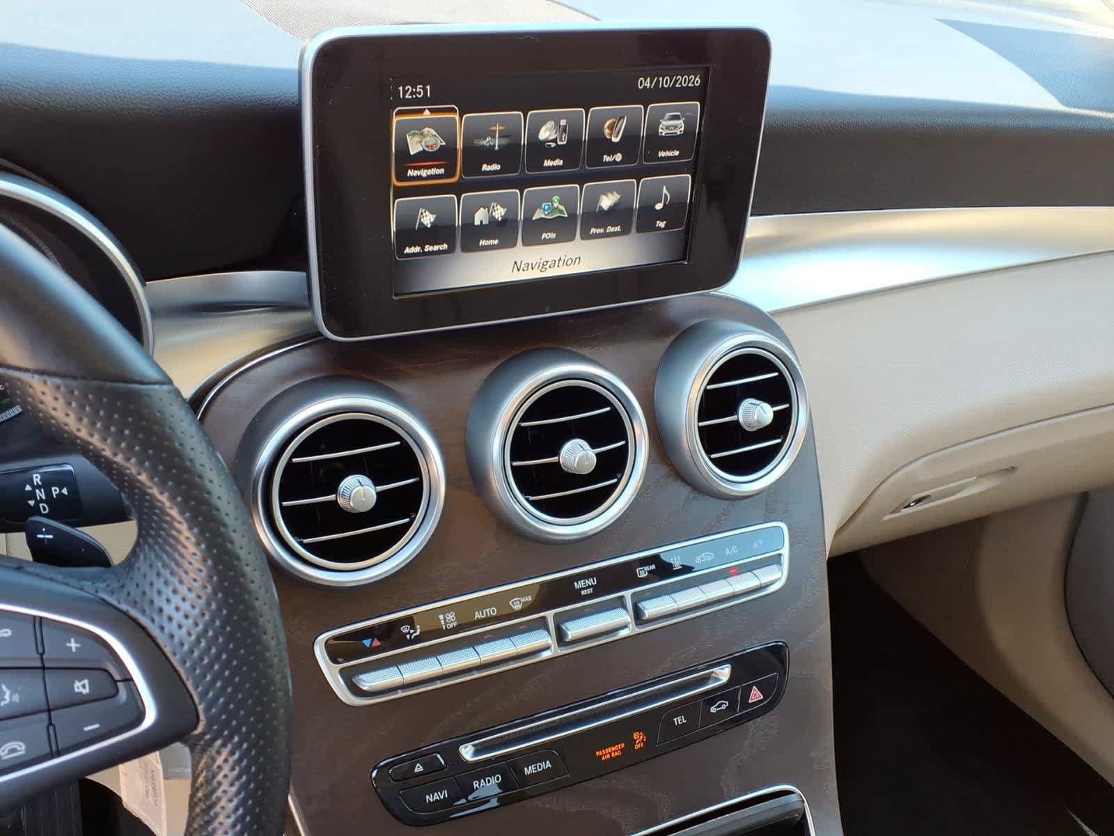 Used 2019 Mercedes-Benz GLC 350e 4MATIC image 21