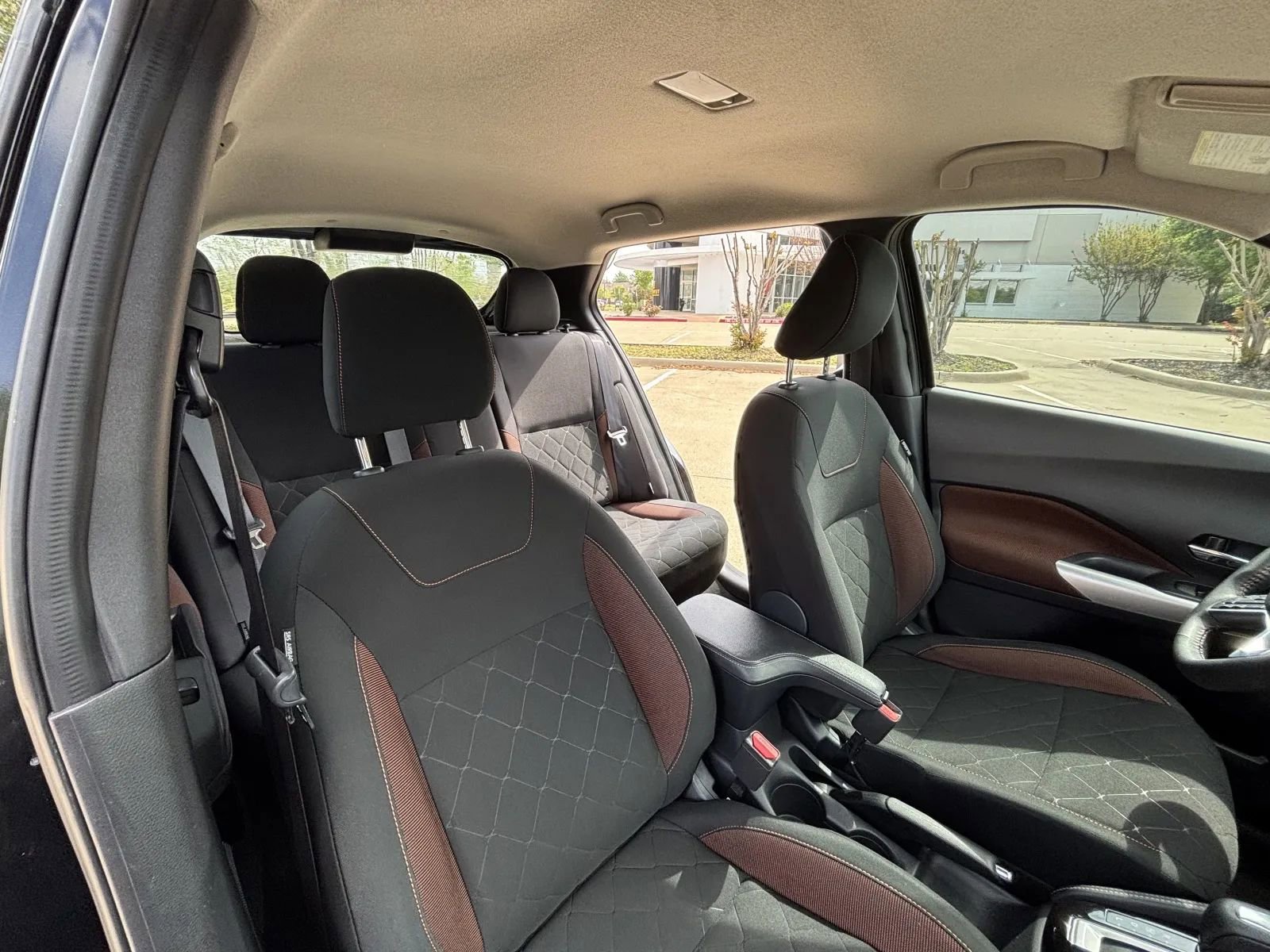 Used 2020 Nissan Kicks SR FWD image 17