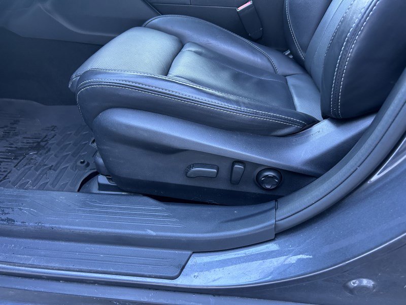 Used 2023 Subaru Outback Limited image 25