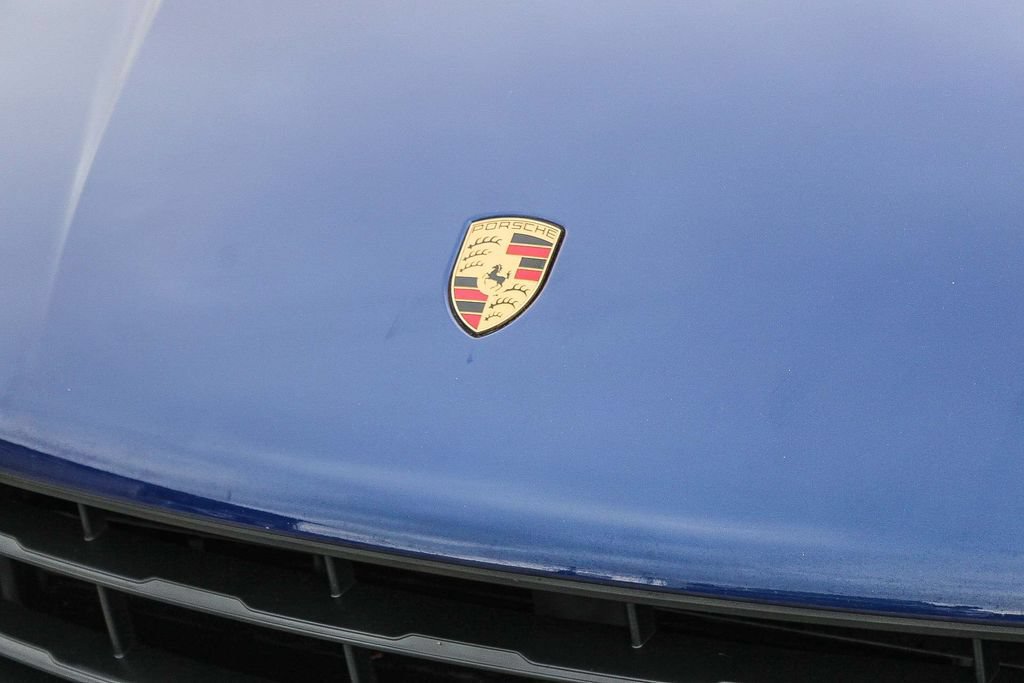 Used 2022 Porsche Macan AWD/4WD image 6