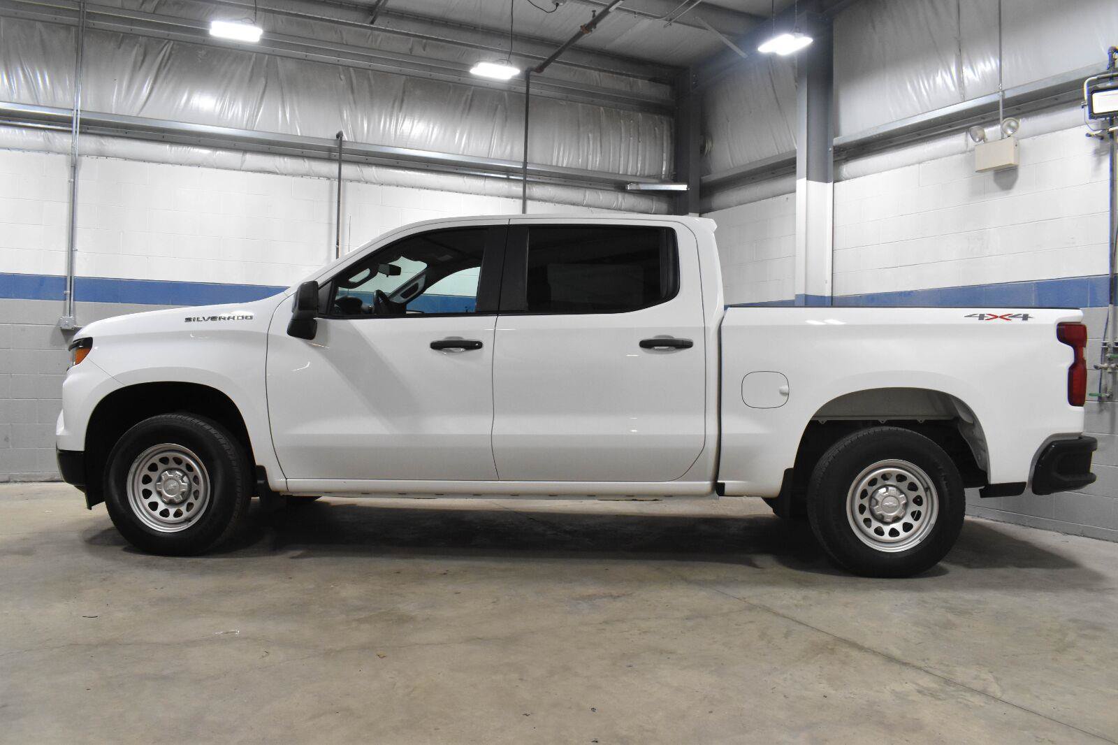 Used 2023 Chevrolet Silverado 1500 W/T w/ WT Value Package AWD/4WD image 19