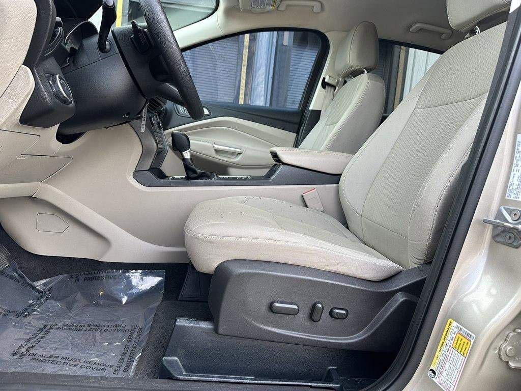 Used 2017 Ford Escape SE FWD image 23