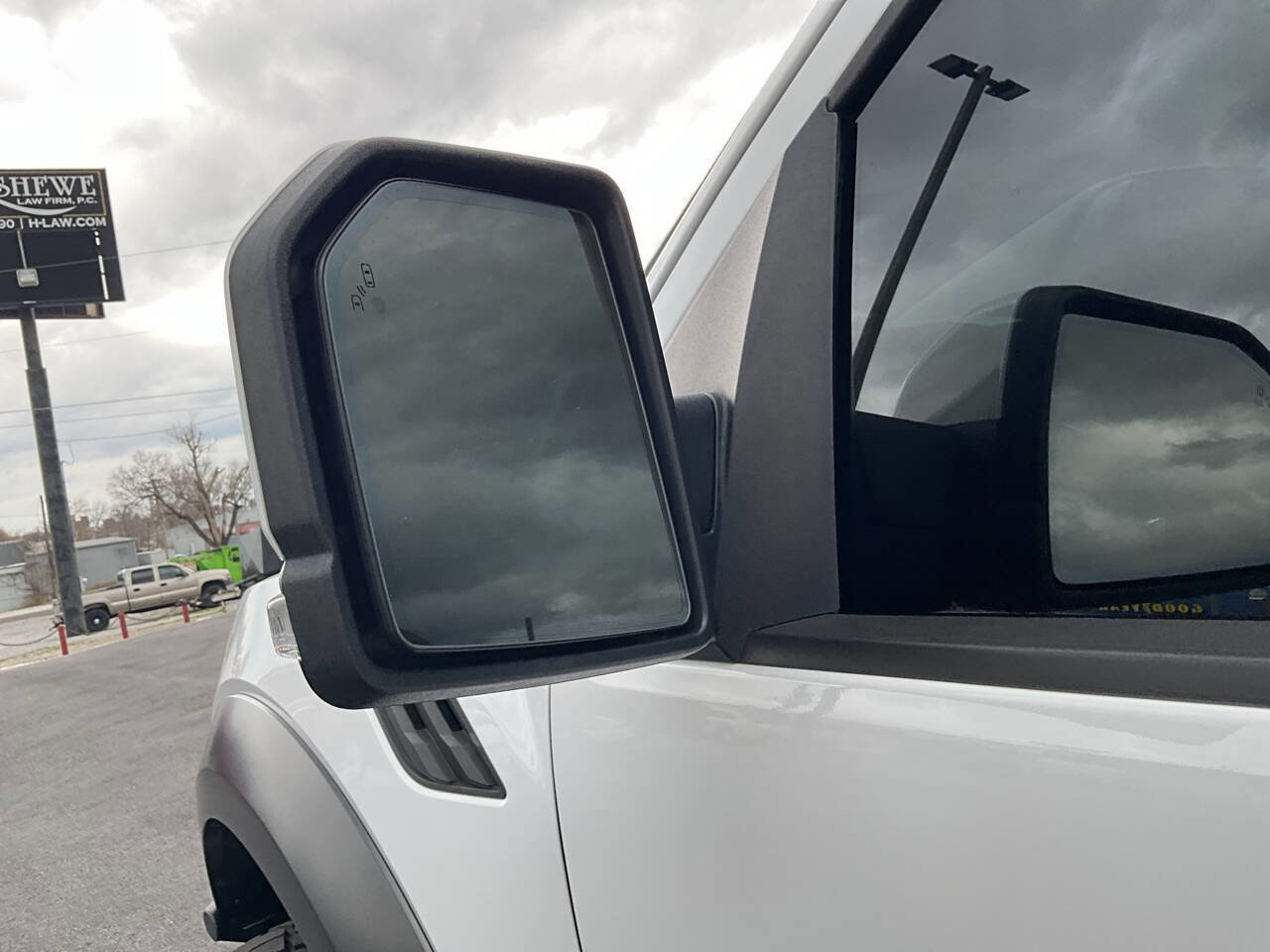 Used 2018 Ford F150 Raptor w/ Equipment Group 802A Luxury image 38