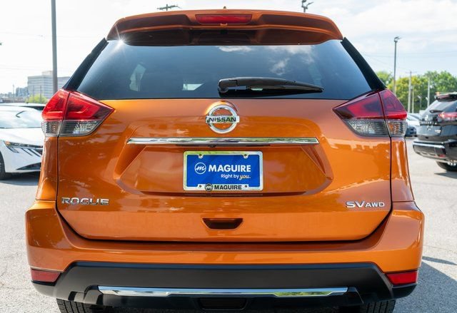Used 2018 Nissan Rogue SV AWD/4WD image 7
