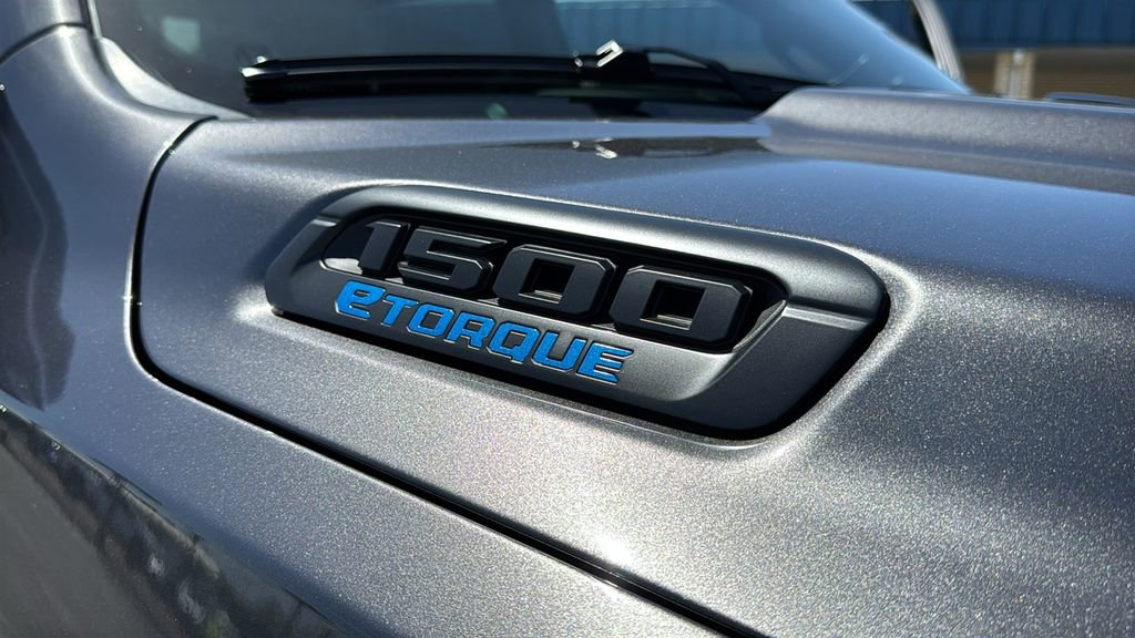 New 2026 RAM 1500 4x4 Crew Cab image 10