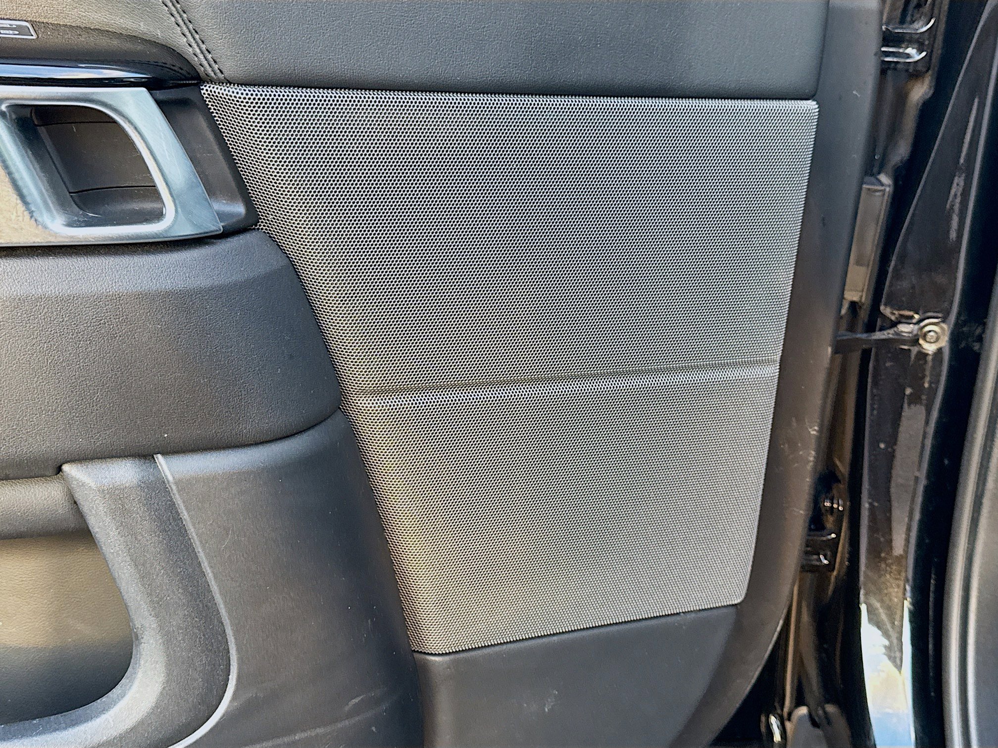 Used 2022 Land Rover Range Rover Sport HSE Silver Edition image 24