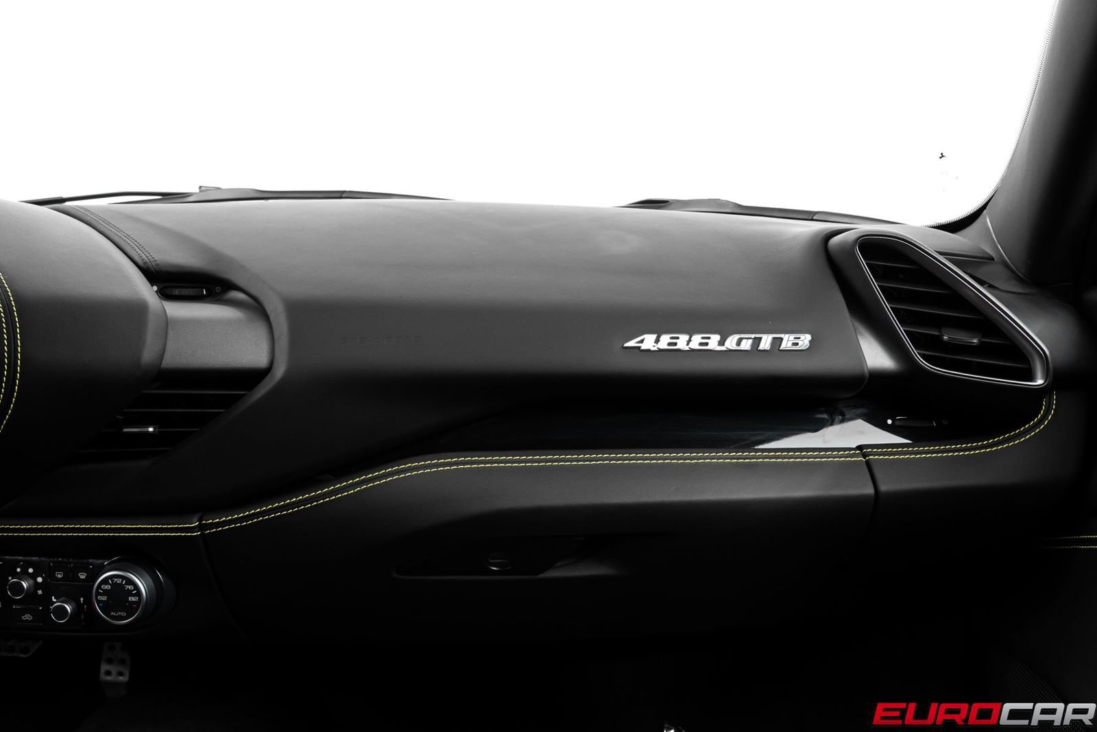 Used 2018 Ferrari 488 GTB RWD image 35