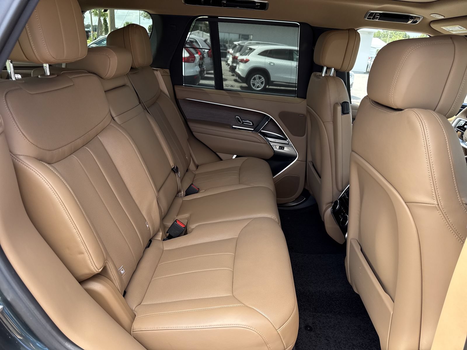 Used 2023 Land Rover Range Rover SE AWD/4WD image 32