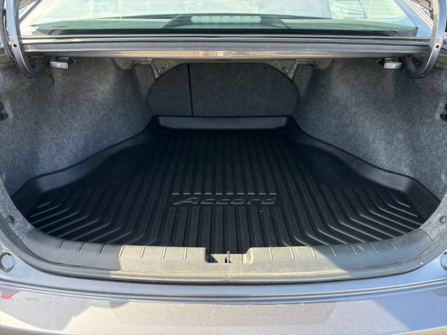 Used 2017 Honda Accord EX-L image 12