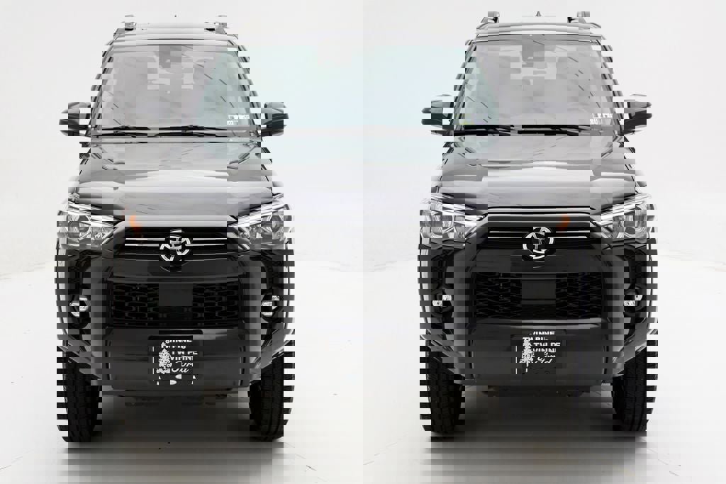 Used 2024 Toyota 4Runner SR5 image 5