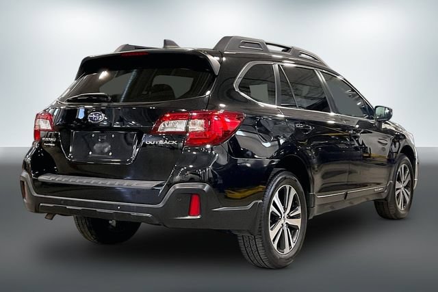 Used 2018 Subaru Outback 2.5i Limited AWD/4WD image 13