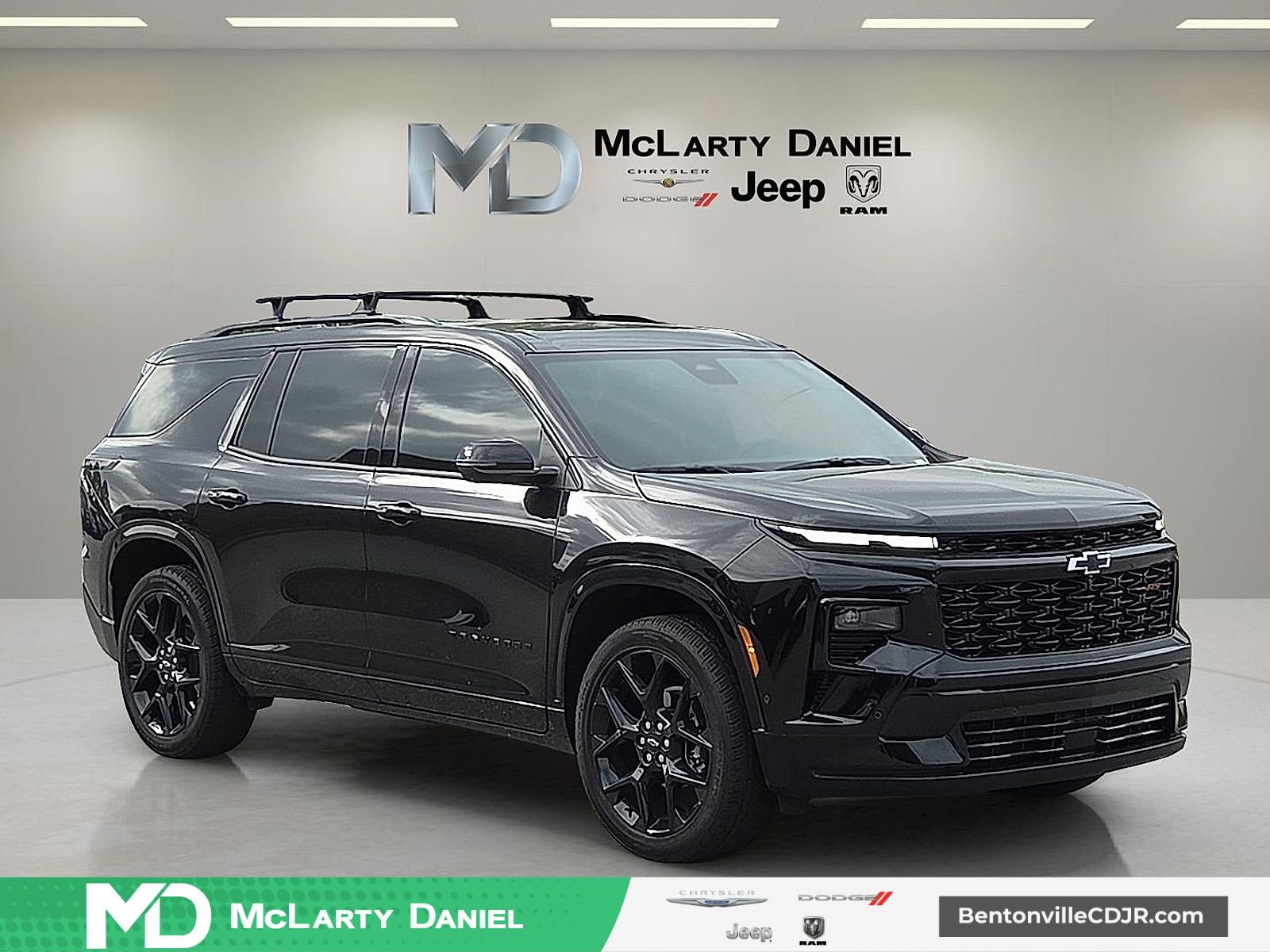 Used 2026 Chevrolet Traverse RS FWD image 1