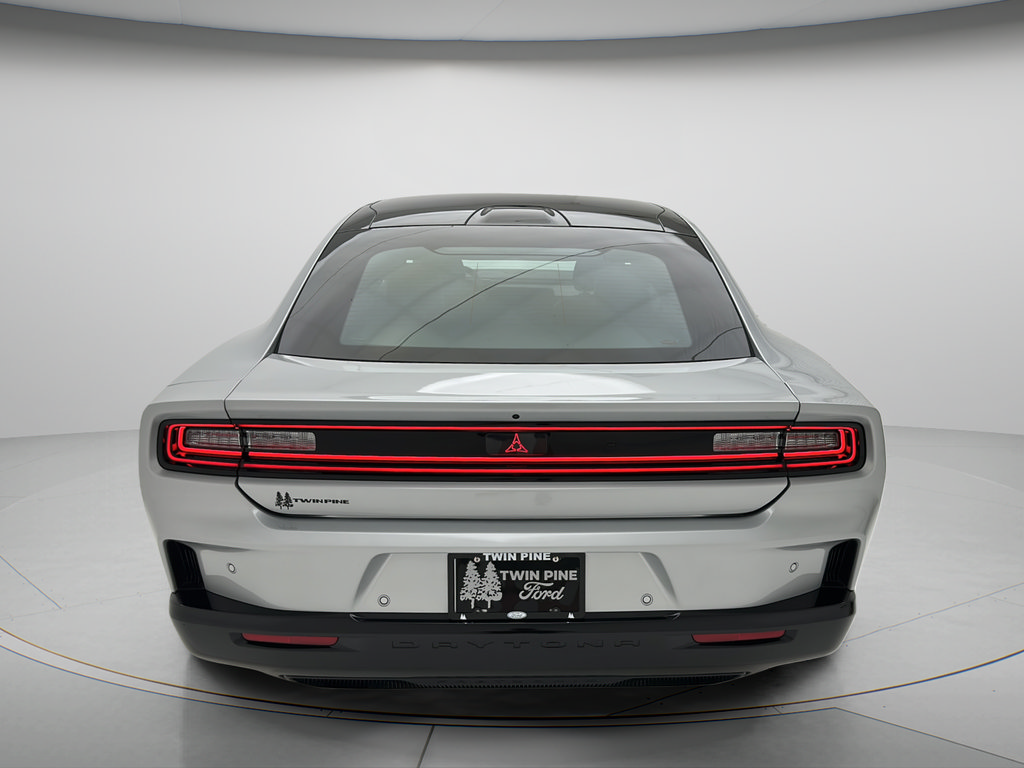 Used 2024 Dodge Charger Daytona R/T w/ Plus Group AWD/4WD image 7