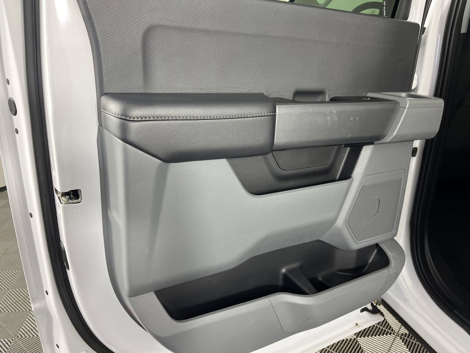 Used 2023 Ford F150 XLT w/ Trailer Tow Package image 12