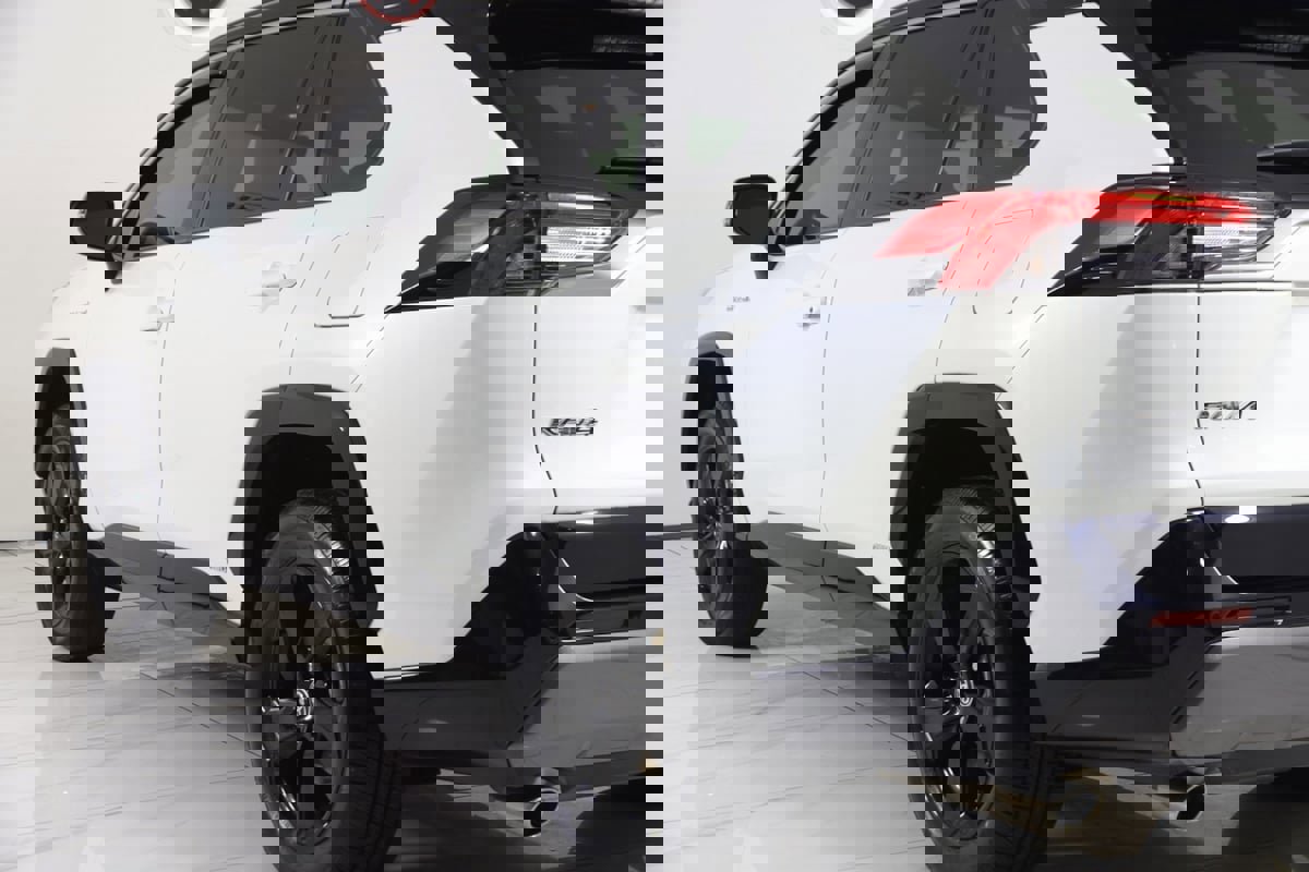 Used 2021 Toyota RAV4 XSE image 25