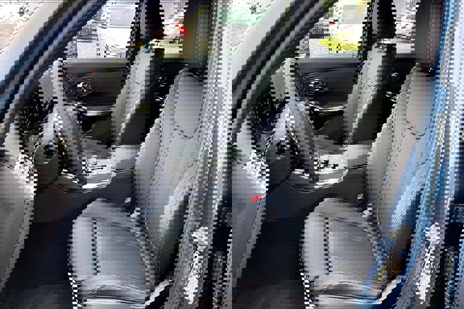 Certified 2025 BMW 330i Sedan image 8