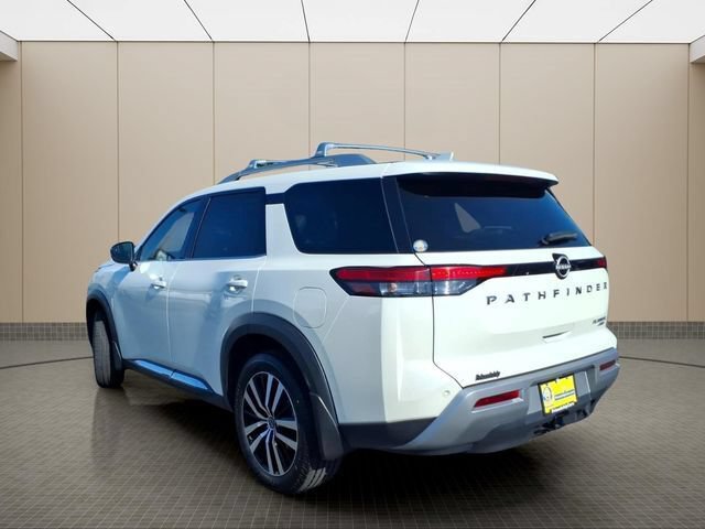 Used 2024 Nissan Pathfinder Platinum AWD/4WD image 10