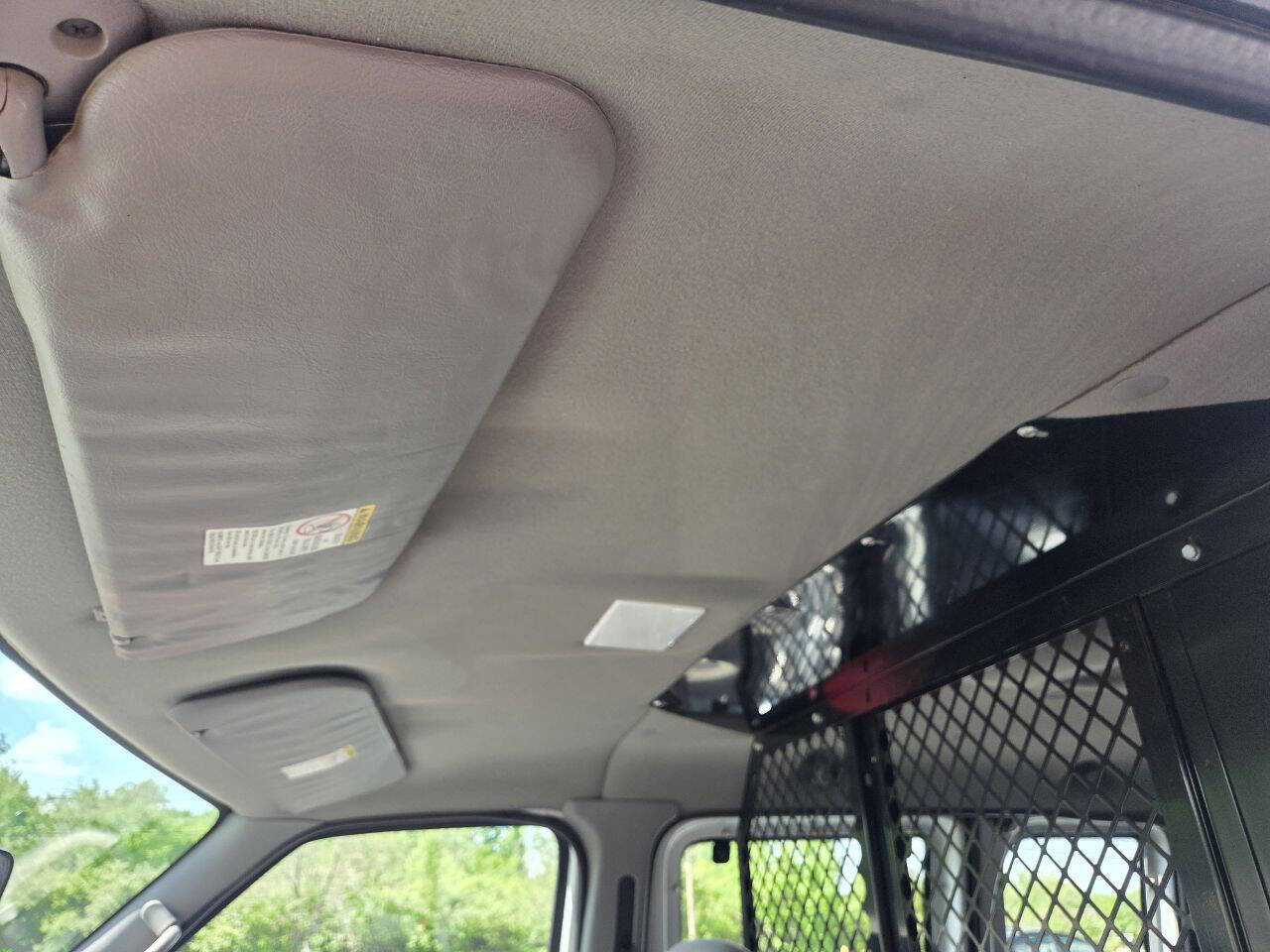 Used 2001 Ford E-250 and Econoline 250 RWD image 21