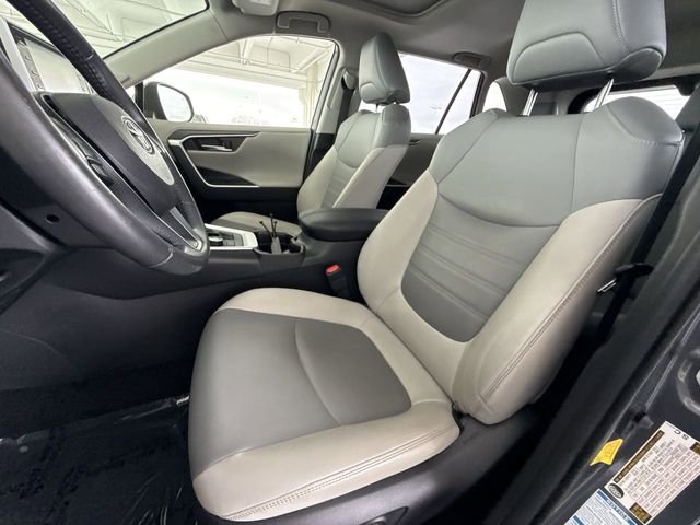 Used 2020 Toyota RAV4 Limited AWD/4WD image 11