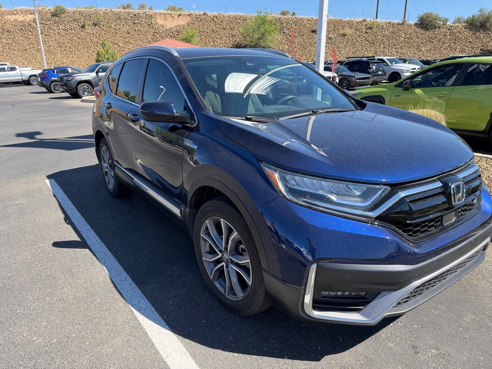 Used 2022 Honda CR-V Touring image 2