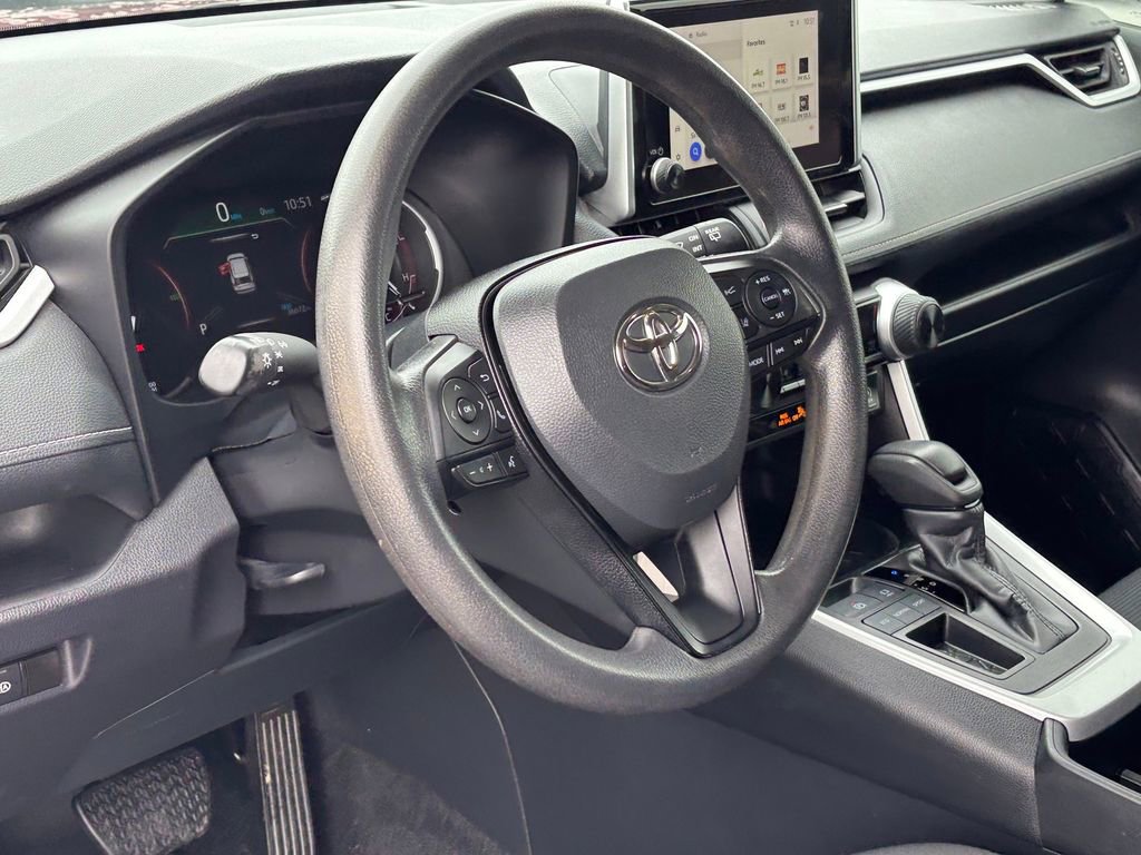 Used 2024 Toyota RAV4 LE FWD image 8