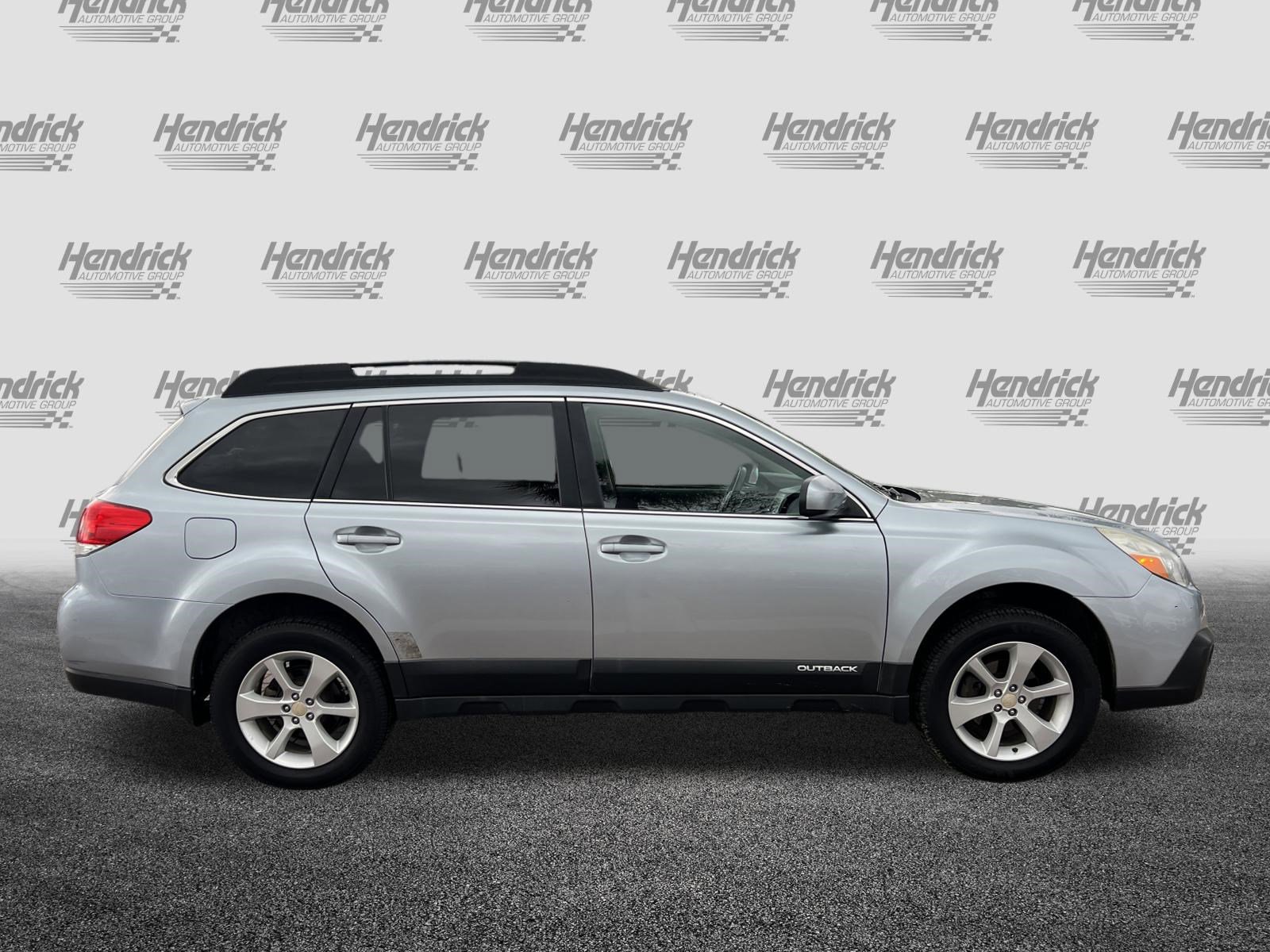 Used 2014 Subaru Outback 2.5i Premium AWD/4WD image 11