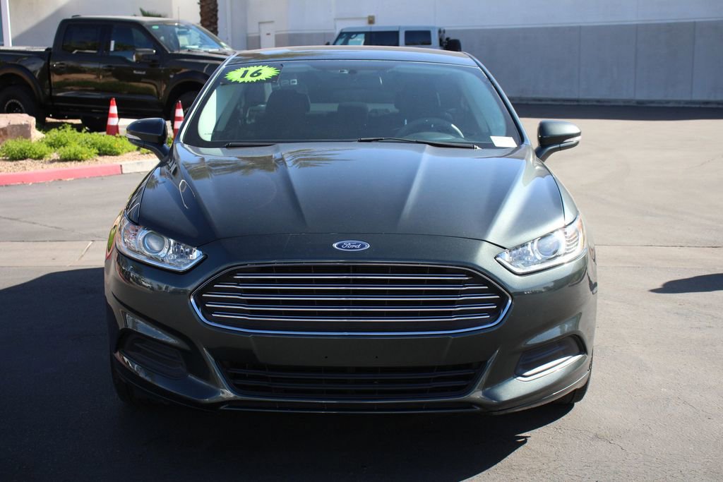 Used 2016 Ford Fusion SE image 12