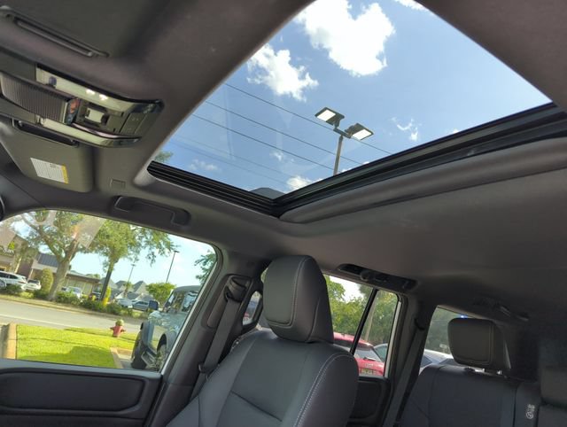 Used 2025 Toyota Land Cruiser AWD/4WD image 27