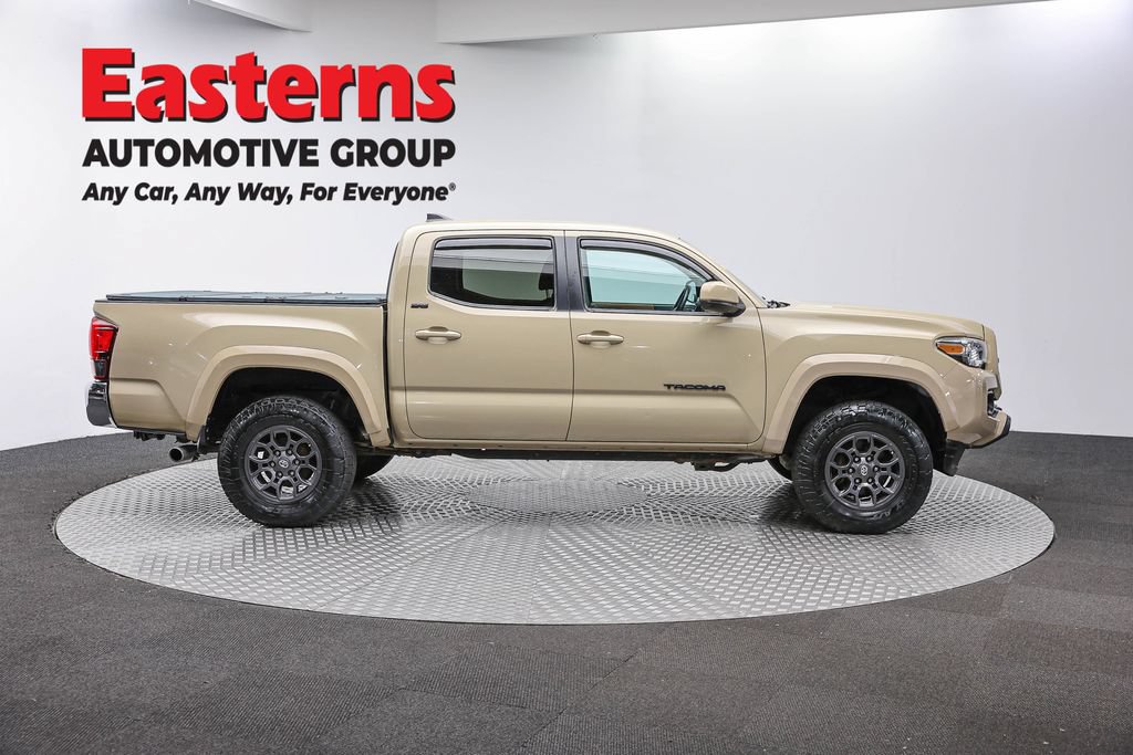 Used 2018 Toyota Tacoma SR5 AWD/4WD image 4