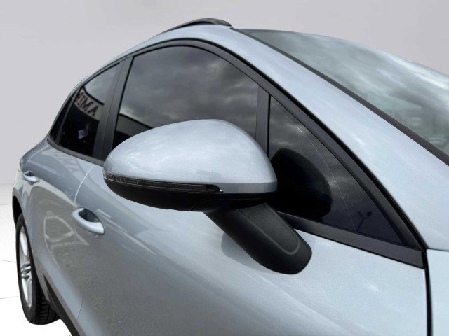 Used 2019 Porsche Macan image 9