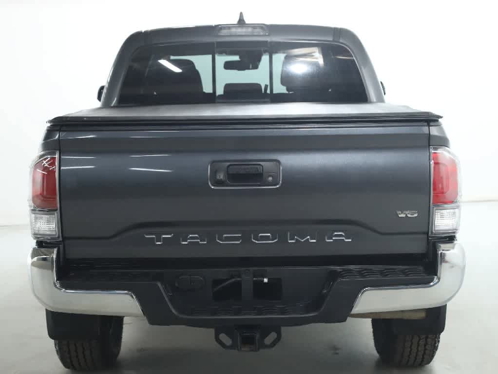 Certified 2022 Toyota Tacoma TRD Off-Road AWD/4WD image 40