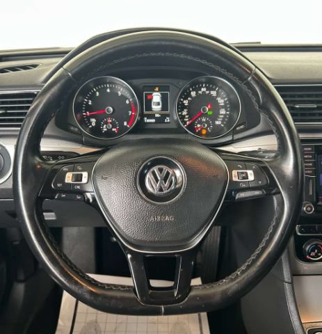 Used 2019 Volkswagen Passat Wolfsburg Edition FWD image 16