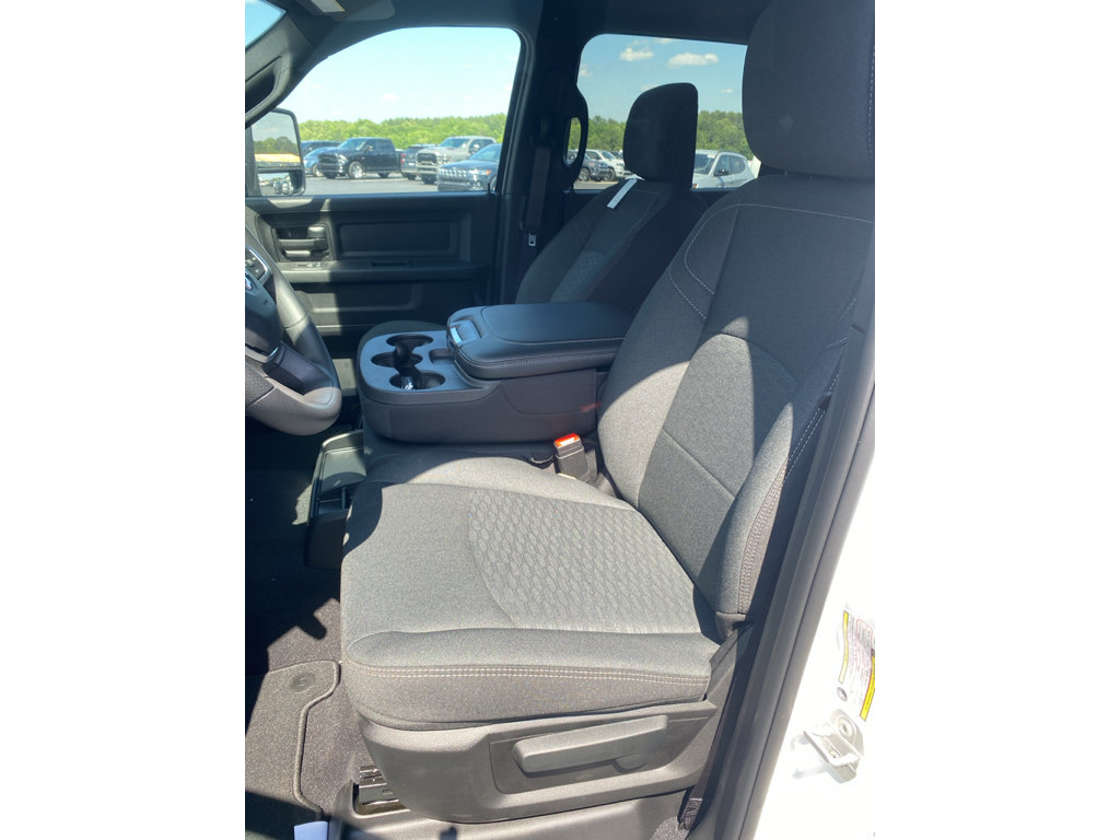 New 2026 RAM 3500 Tradesman AWD/4WD image 18