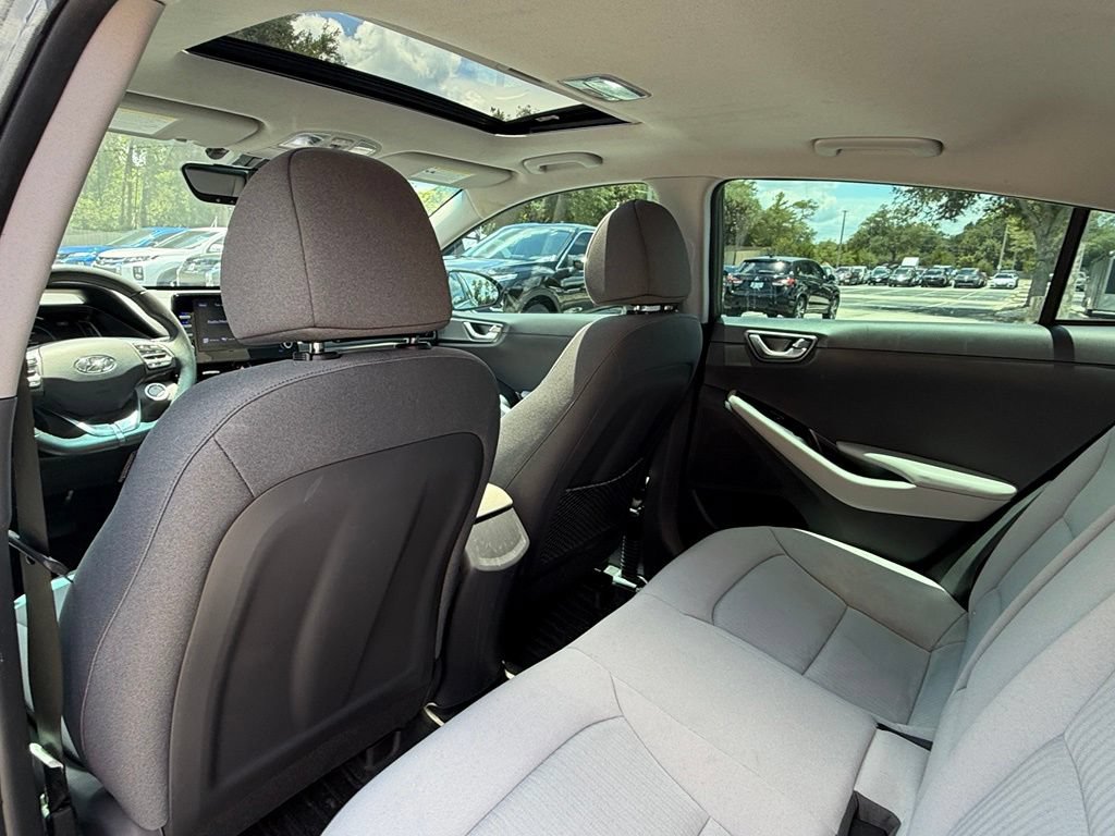 Used 2022 Hyundai Ioniq SEL FWD image 15