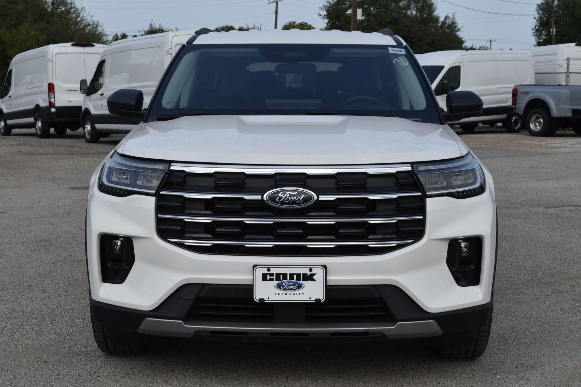 New 2026 Ford Explorer Active w/ Active Comfort Package image 2