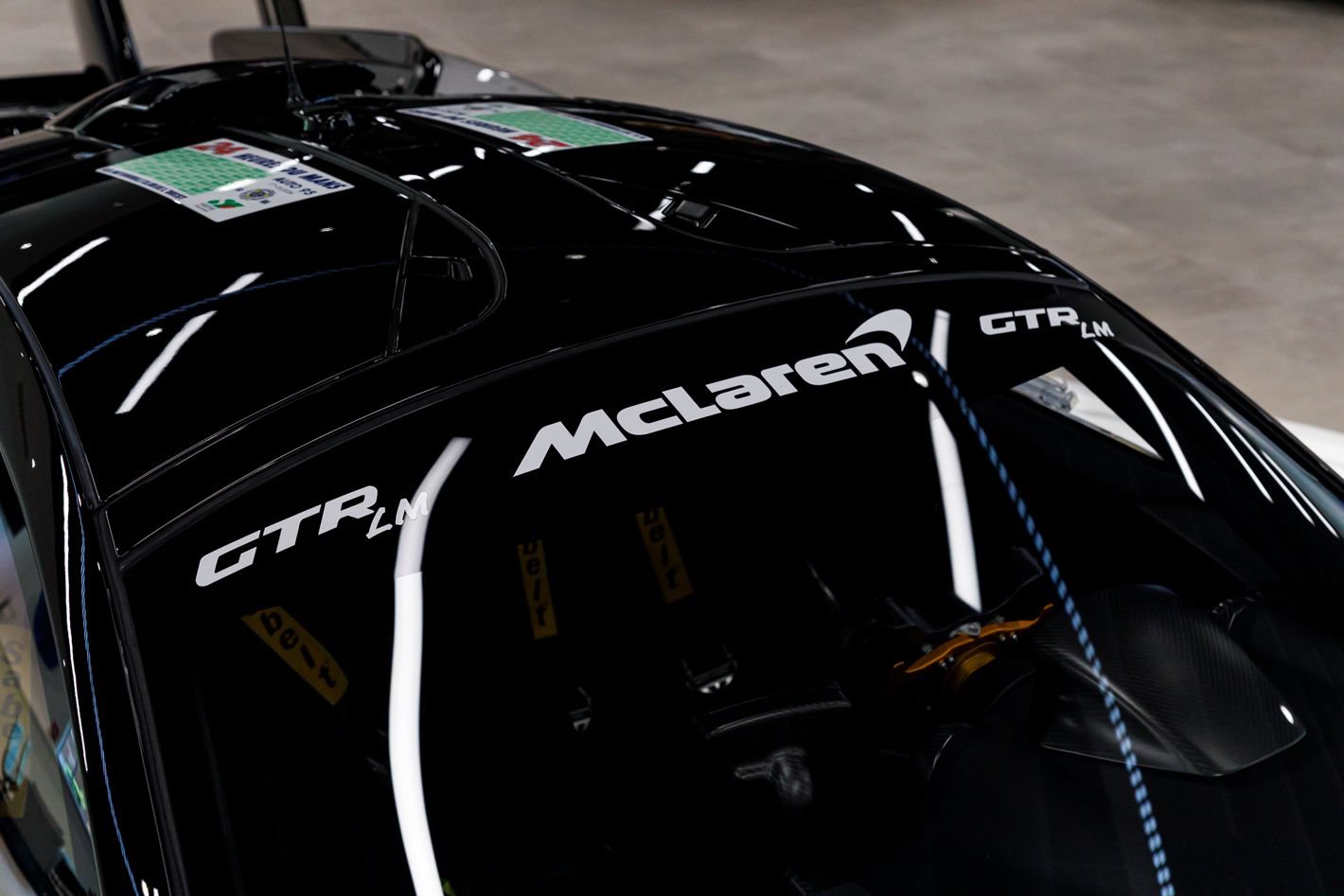 Used 2020 McLaren Senna RWD image 43