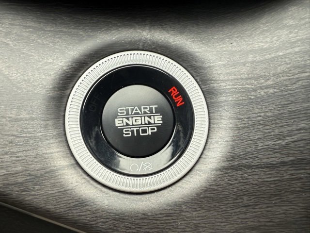 New 2025 Jeep Grand Cherokee Limited w/ Luxury Tech Group II image 31