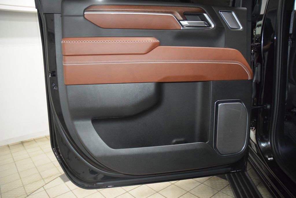 Used 2024 GMC Sierra 3500 Denali Ultimate image 49