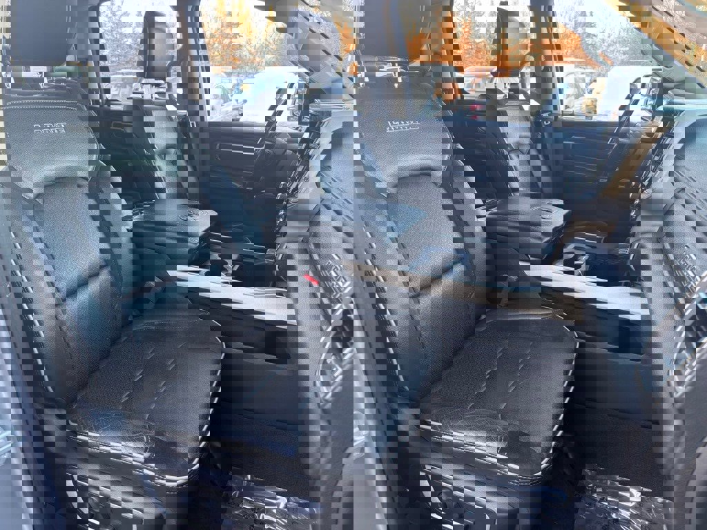 Used 2019 RAM 1500 Laramie image 32