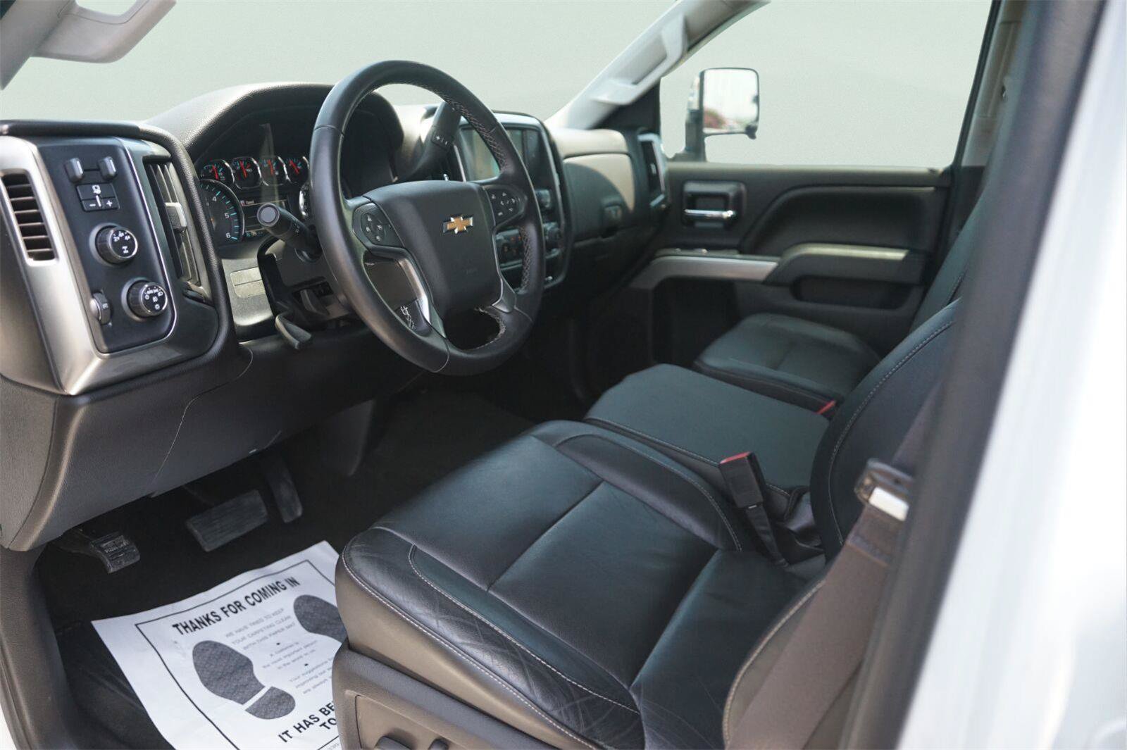 Used 2015 Chevrolet Silverado 2500 LT w/ LT Convenience Package AWD/4WD image 8