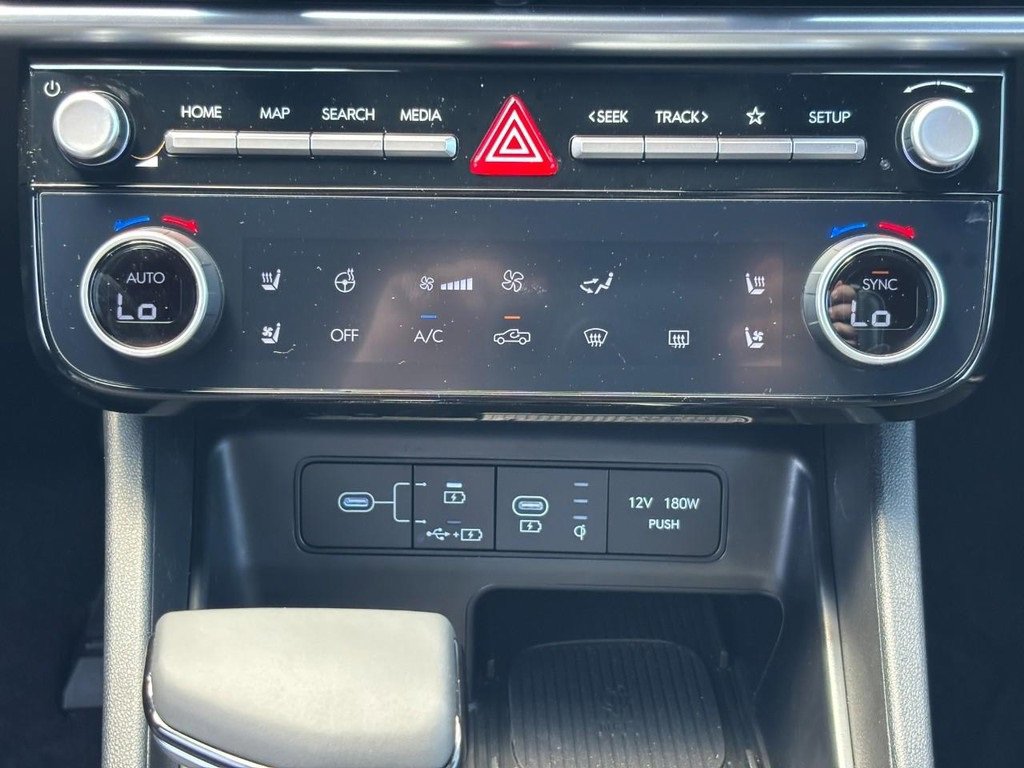 New 2025 Hyundai Santa Cruz Limited image 9