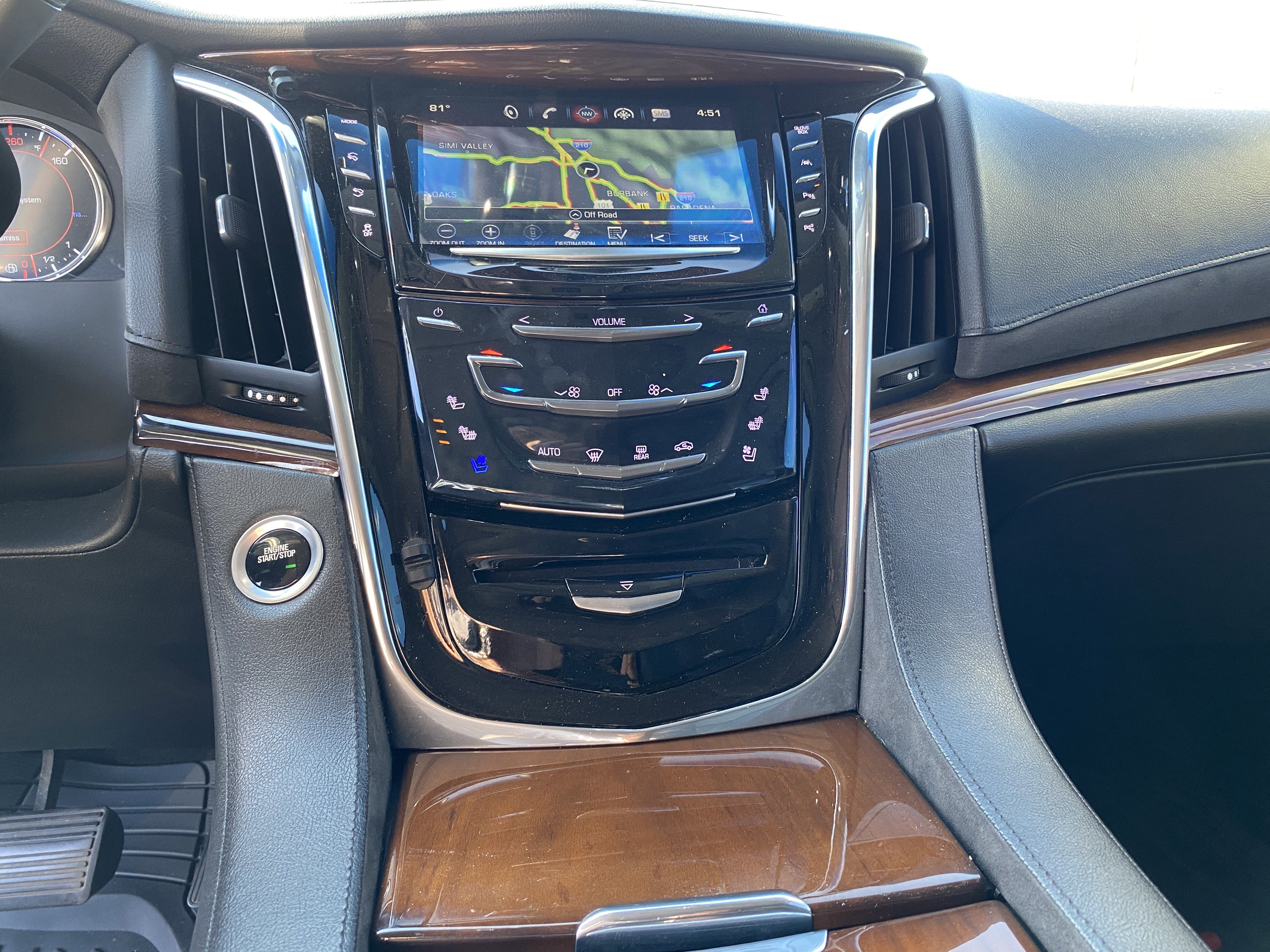 Used 2018 Cadillac Escalade Luxury image 10