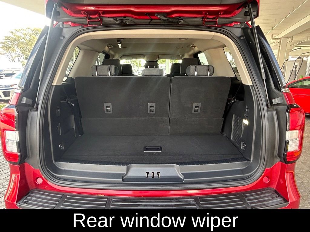 Used 2022 Ford Expedition XLT image 32