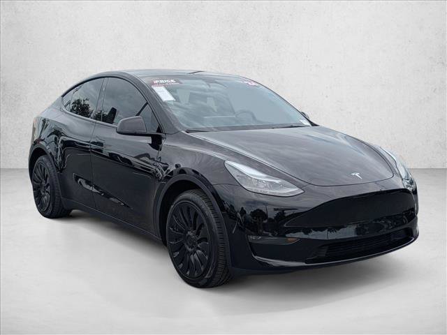 Used 2024 Tesla Model Y Long Range AWD/4WD image 3