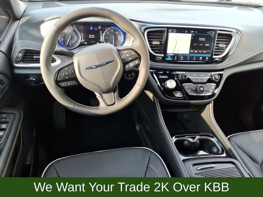 New 2026 Chrysler Pacifica Limited w/ S Appearance Package image 10